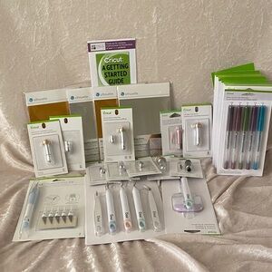 Cricut Crafting Tool Set - White, Purple, Green